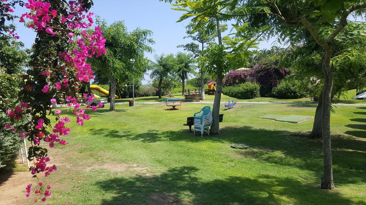 Neot Golf Caesarea Garden Apartment Exteriör bild